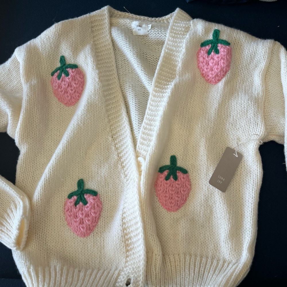 LUNA IVY cream cardigan with ADORABLE pink strawberry design! 🍓🍓soft & sweet! - Picture 11 of 12